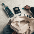 Load image into Gallery viewer, Kit Party Origen Mezcal Mitre en uso - experiencia completa de degustación con todos los accesorios premium incluidos
